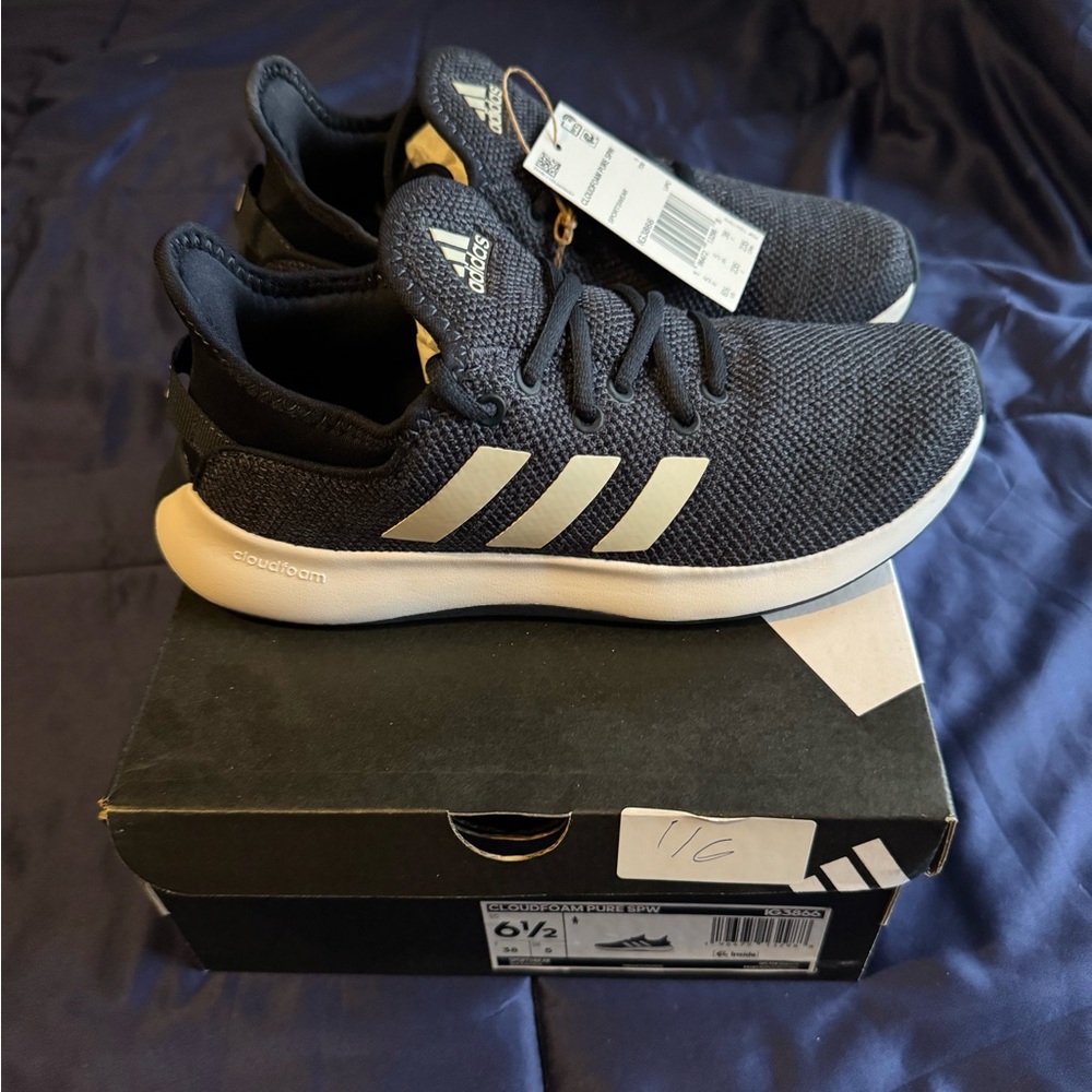 Adidas Cloudfoam Pure SPW Navy and White Sneakers